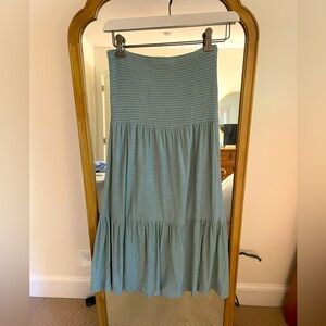 Size extra small smocked nation skirt.
